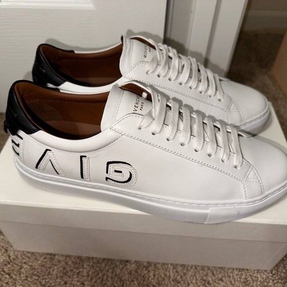 Givenchy sneakers - Picture 1 of 6